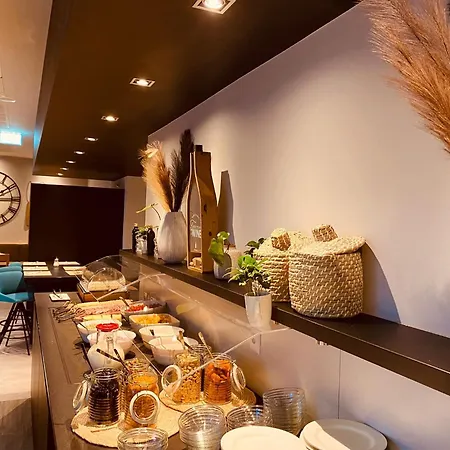 Hotel Ibis Budget Paradiso 2*